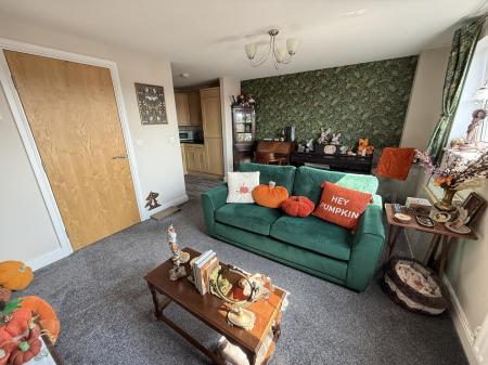 2 bedroom Apartment for sale in Curzon Street, Burton-On-Trent