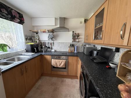 2 bedroom Apartment for sale in Mayfield Road, Burton-On-Trent