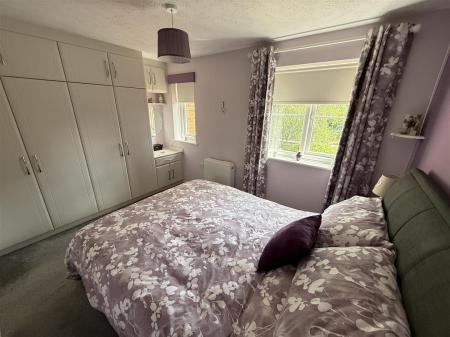 2 bedroom Terraced House for sale in Derwent Close, Burton-On-Trent