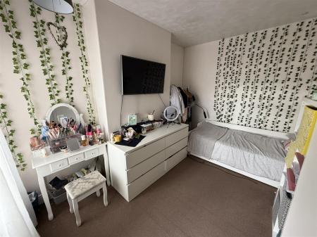 2 bedroom Terraced House for sale in Hunter Street, Burton-On-Trent