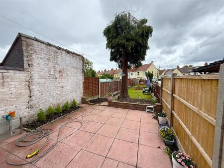 2 bedroom Terraced House for sale in Hunter Street, Burton-On-Trent