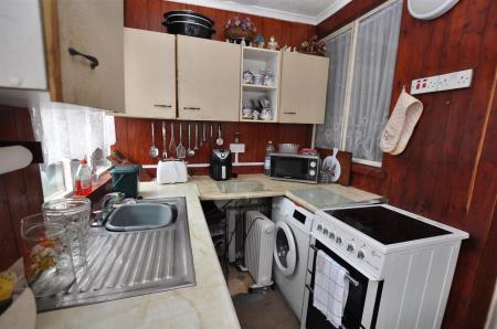 3 bedroom Semi-detached house for sale in Manor Road, Burton-On-Trent