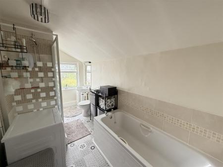 2 bedroom Terraced House for sale in Blackpool Street, Burton-On-Trent