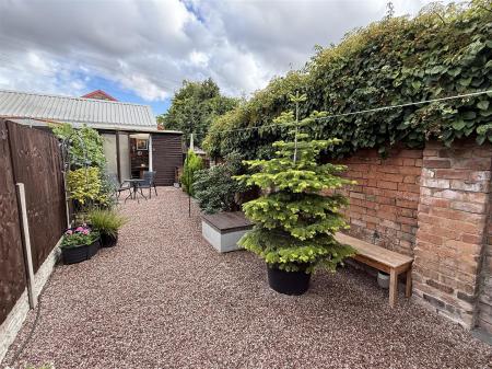 2 bedroom Terraced House for sale in Blackpool Street, Burton-On-Trent