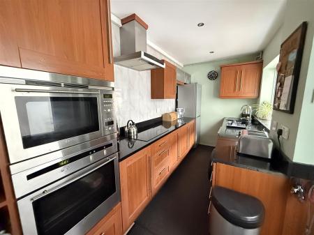 2 bedroom Terraced House for sale in Blackpool Street, Burton-On-Trent