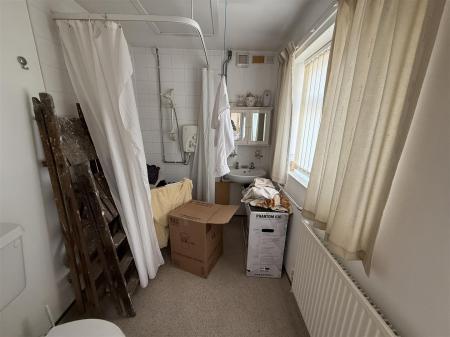 2 bedroom Terraced House for sale in Oak Street, Burton-On-Trent