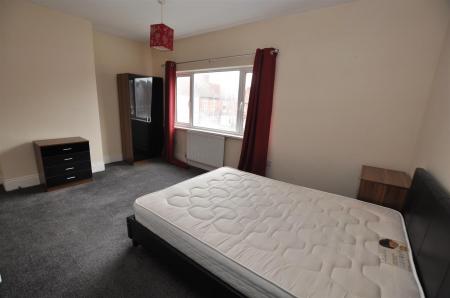 3 bedroom Terraced House for sale in Calais Road, Burton-On-Trent