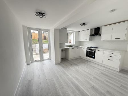 2 bedroom Terraced House for sale in Main Street, Stapenhill, Burton-On-Trent