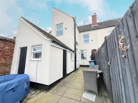2 bedroom Terraced House for sale in Weston Street, Swadlincote