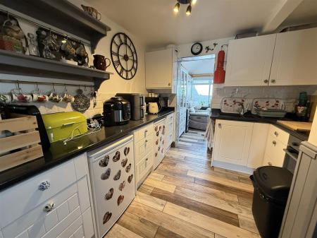 1 bedroom End of terrace house for sale in Appletree Road, Hatton, Derby