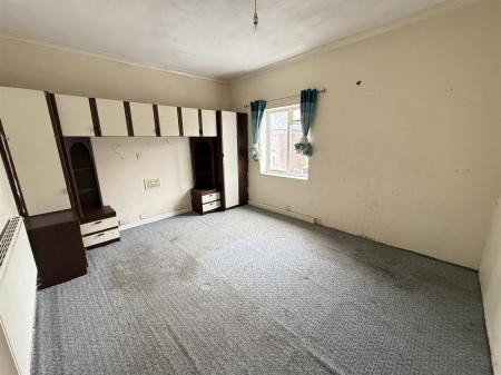 3 bedroom Terraced House for sale in Shobnall Street, Burton-On-Trent