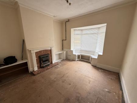 3 bedroom Terraced House for sale in Shobnall Street, Burton-On-Trent