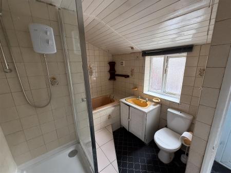 3 bedroom Terraced House for sale in Shobnall Street, Burton-On-Trent