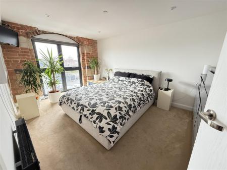 2 bedroom Apartment for sale in Wetmore Road, Burton-On-Trent