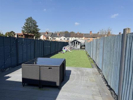 2 bedroom Terraced House for sale in Woods Lane, Burton-On-Trent