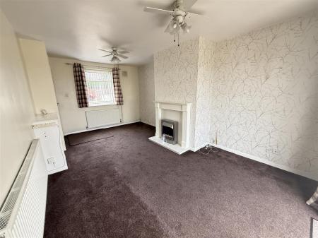 3 bedroom Terraced House for sale in Chestnut Avenue, Midway