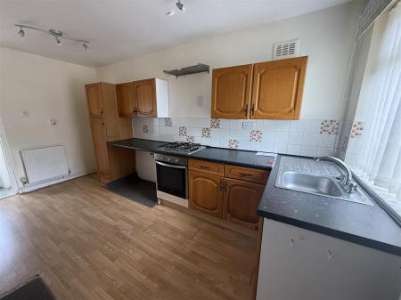 3 bedroom Terraced House for sale in Chestnut Avenue, Midway