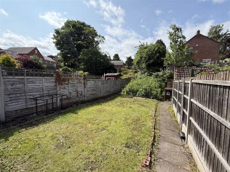 2 bedroom Terraced House for sale in Scalpcliffe Road, Burton-On-Trent
