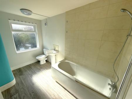 2 bedroom Terraced House for sale in Scalpcliffe Road, Burton-On-Trent