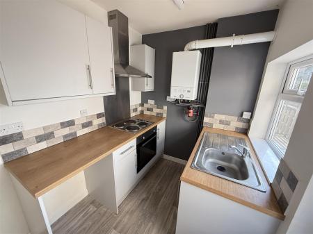 2 bedroom Terraced House for sale in Scalpcliffe Road, Burton-On-Trent