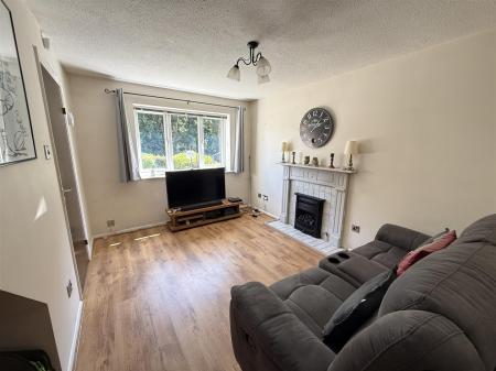 2 bedroom Town house for sale in Grafton Road, Burton-On-Trent