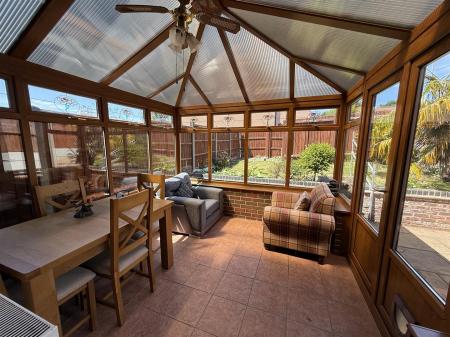 2 bedroom Town house for sale in Grafton Road, Burton-On-Trent