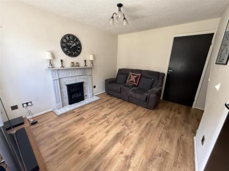 2 bedroom Town house for sale in Grafton Road, Burton-On-Trent
