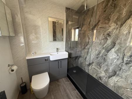 2 bedroom Town house for sale in Grafton Road, Burton-On-Trent