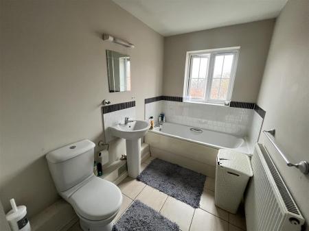 3 bedroom Town house for sale in Grants Yard, Burton-On-Trent