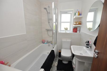 2 bedroom Terraced House for sale in Patina Way, Swadlincote