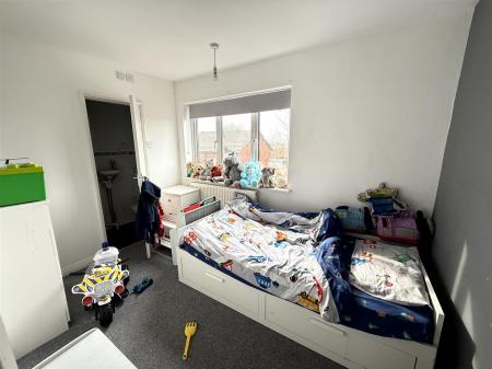 4 bedroom End of terrace house for sale in Long Street, Burton-On-Trent