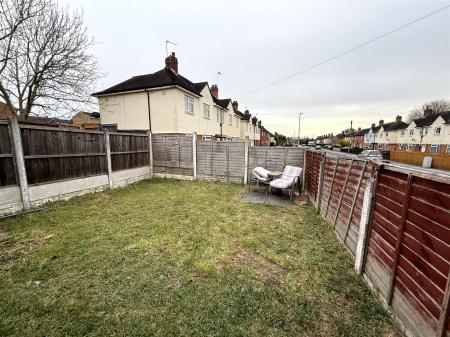 4 bedroom End of terrace house for sale in Long Street, Burton-On-Trent
