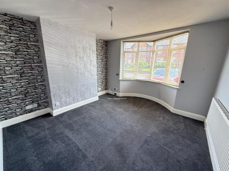 3 bedroom Semi-detached house for sale in Belvedere Road, Burton-On-Trent