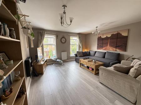 3 bedroom Town house for sale in Saw Mill Way, Burton-On-Trent
