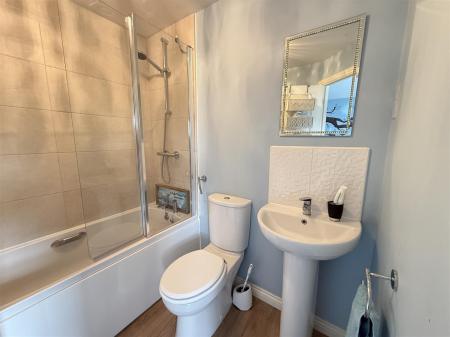 3 bedroom Town house for sale in Saw Mill Way, Burton-On-Trent