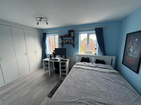 3 bedroom Town house for sale in Saw Mill Way, Burton-On-Trent