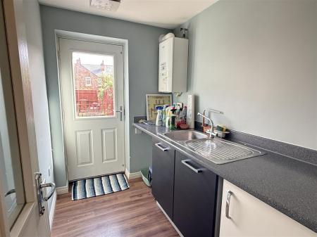 3 bedroom Town house for sale in Saw Mill Way, Burton-On-Trent