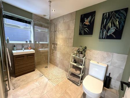 1 bedroom Detached bungalow for sale in Queens Rise, Tutbury, Burton-On-Trent