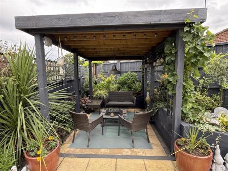 1 bedroom Detached bungalow for sale in Queens Rise, Tutbury, Burton-On-Trent