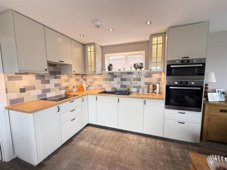 1 bedroom Detached bungalow for sale in Queens Rise, Tutbury, Burton-On-Trent