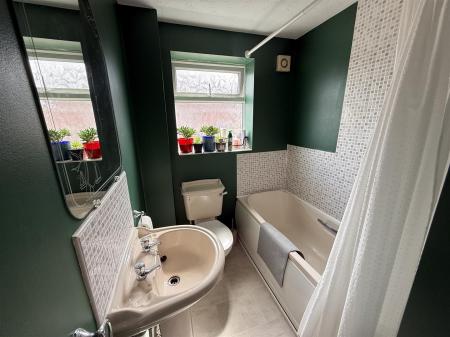 3 bedroom End of terrace house for sale in Ratcliffe Avenue, Branston