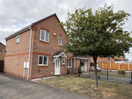 3 bedroom End of terrace house for sale in Ratcliffe Avenue, Branston