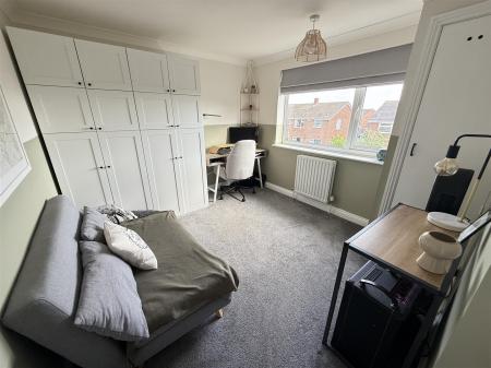 3 bedroom Semi-detached house for sale in New Road, Newhall