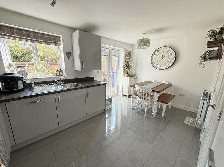 3 bedroom Semi-detached house for sale in Knight Drive, Burton on trent