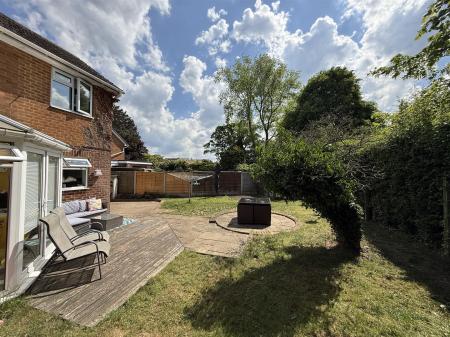 4 bedroom Semi-detached house for sale in Leamington Road, Branston, Burton-On-Trent