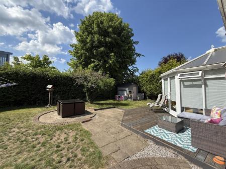 4 bedroom Semi-detached house for sale in Leamington Road, Branston, Burton-On-Trent