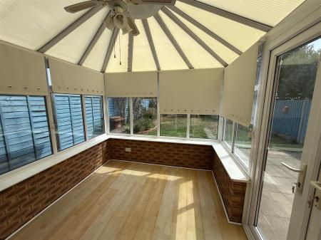 3 bedroom Detached house for sale in Pershore Drive, Branston, Burton-On-Trent