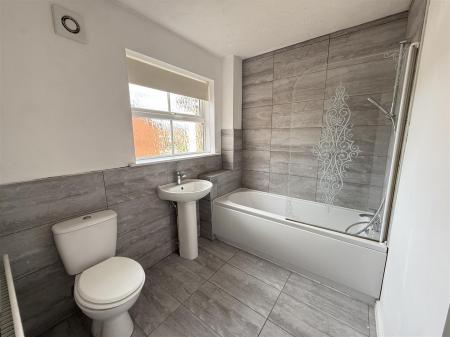 3 bedroom Detached house for sale in Pershore Drive, Branston, Burton-On-Trent