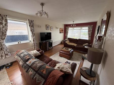 3 bedroom Detached bungalow for sale in Dalebrook Road, Burton-On-Trent