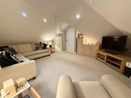 2 bedroom Town house for sale in Carnarvon Court, Bretby, Burton On Trent